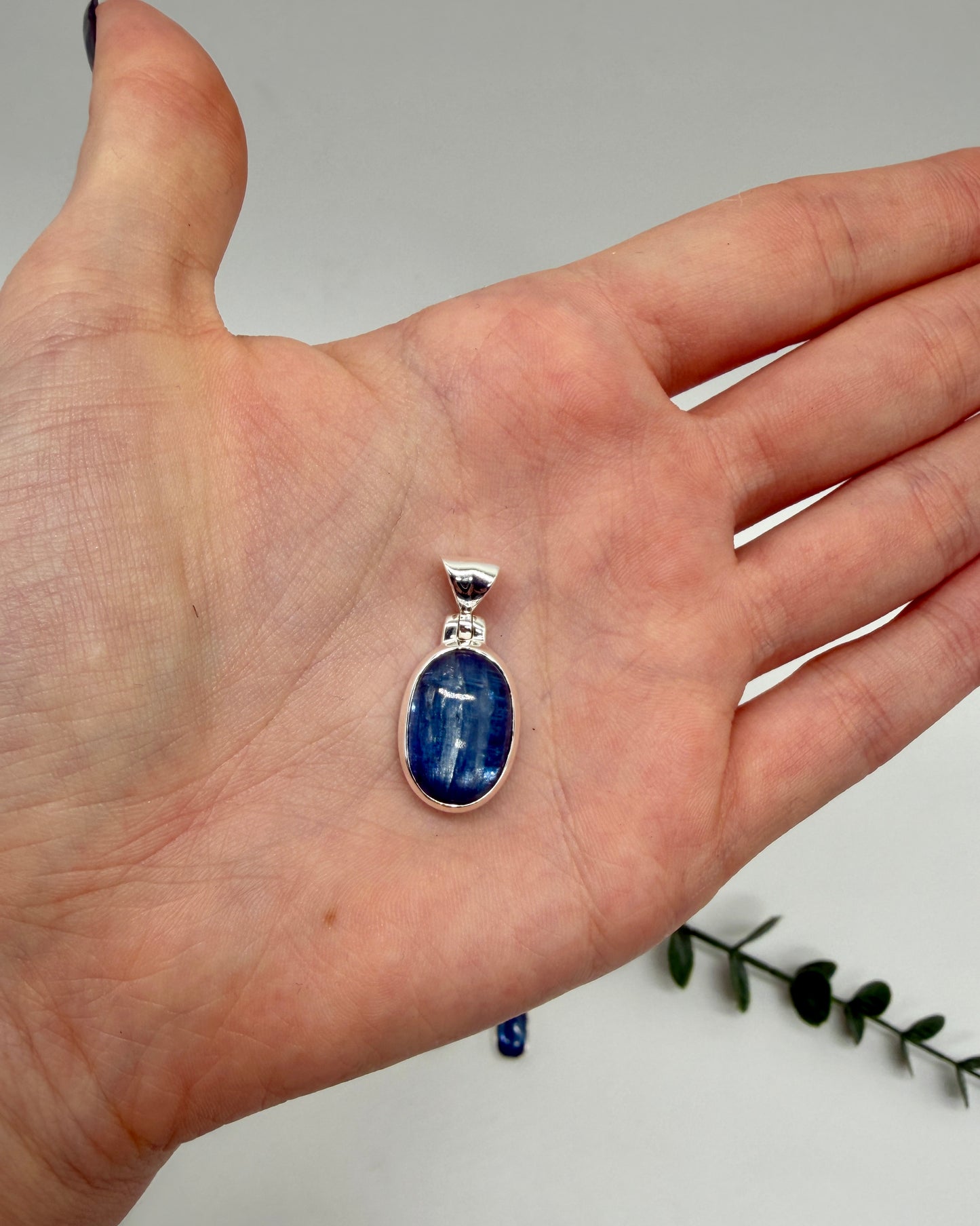 Kyanite AA+ Anhänger 925er Silber