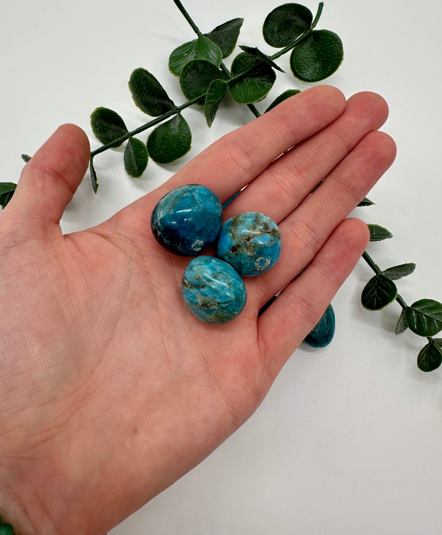 Blauer Apatit A Trommelsteine